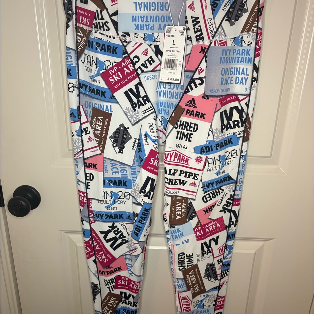 IVY PARK Blue and Pink Graphic Leggings